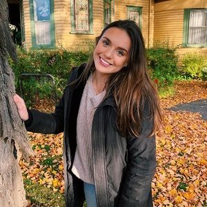 Meet your Posher, Clara